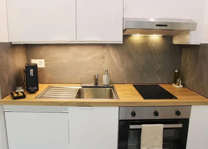 Lovely With Free Parking! ルガーノ