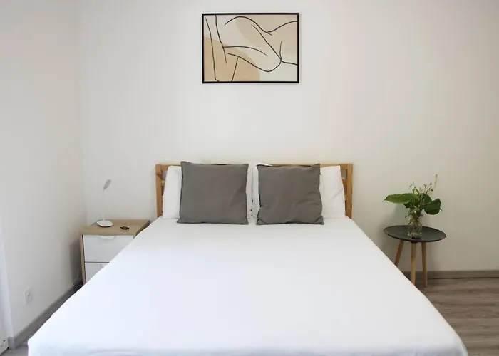 Lovely With Free Parking! ルガーノ